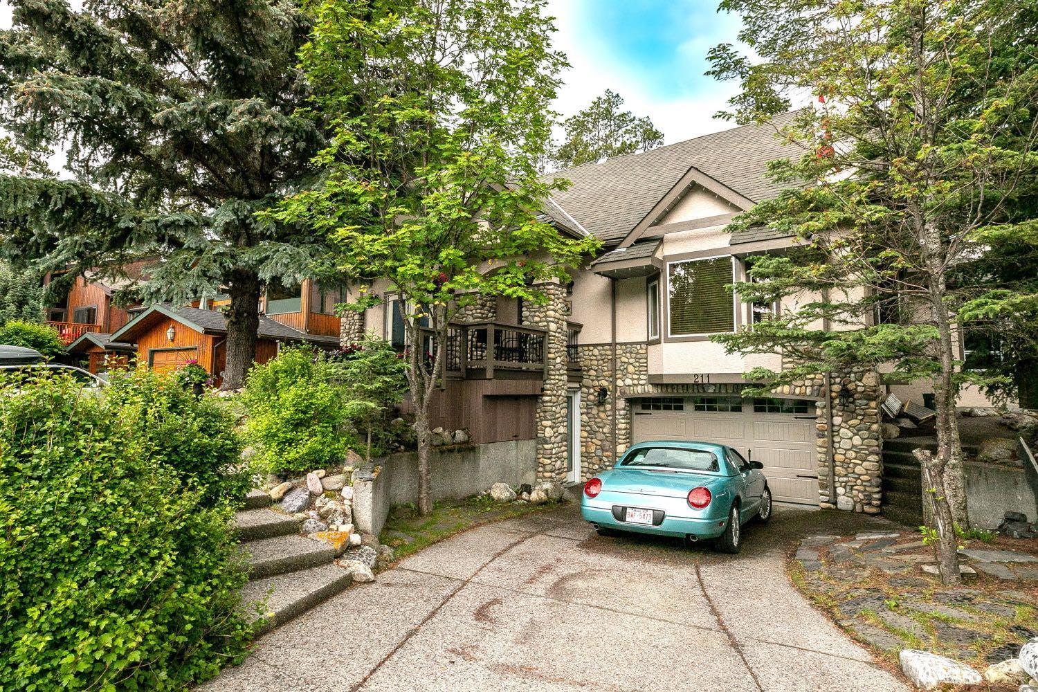 Photo de la propriété: 211 Glen Crescent AB T1L 1A1