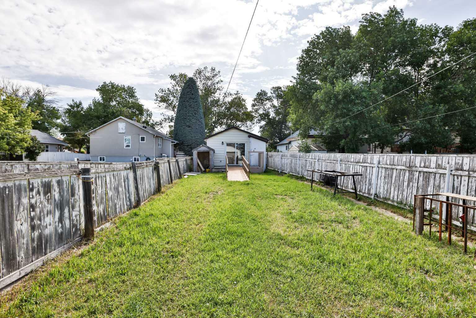 Property Photo: 1030 7 Street N AB T1H 1Y9