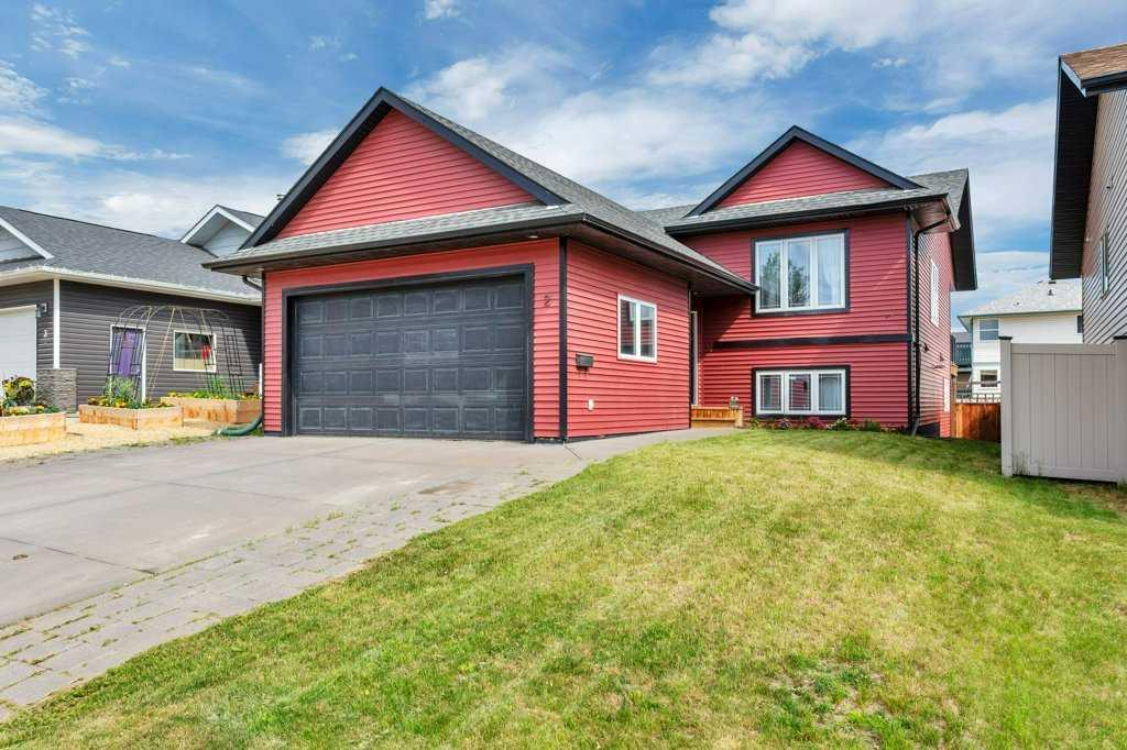 2 Talisman Close  Lacombe AB T4L 2L9 photo