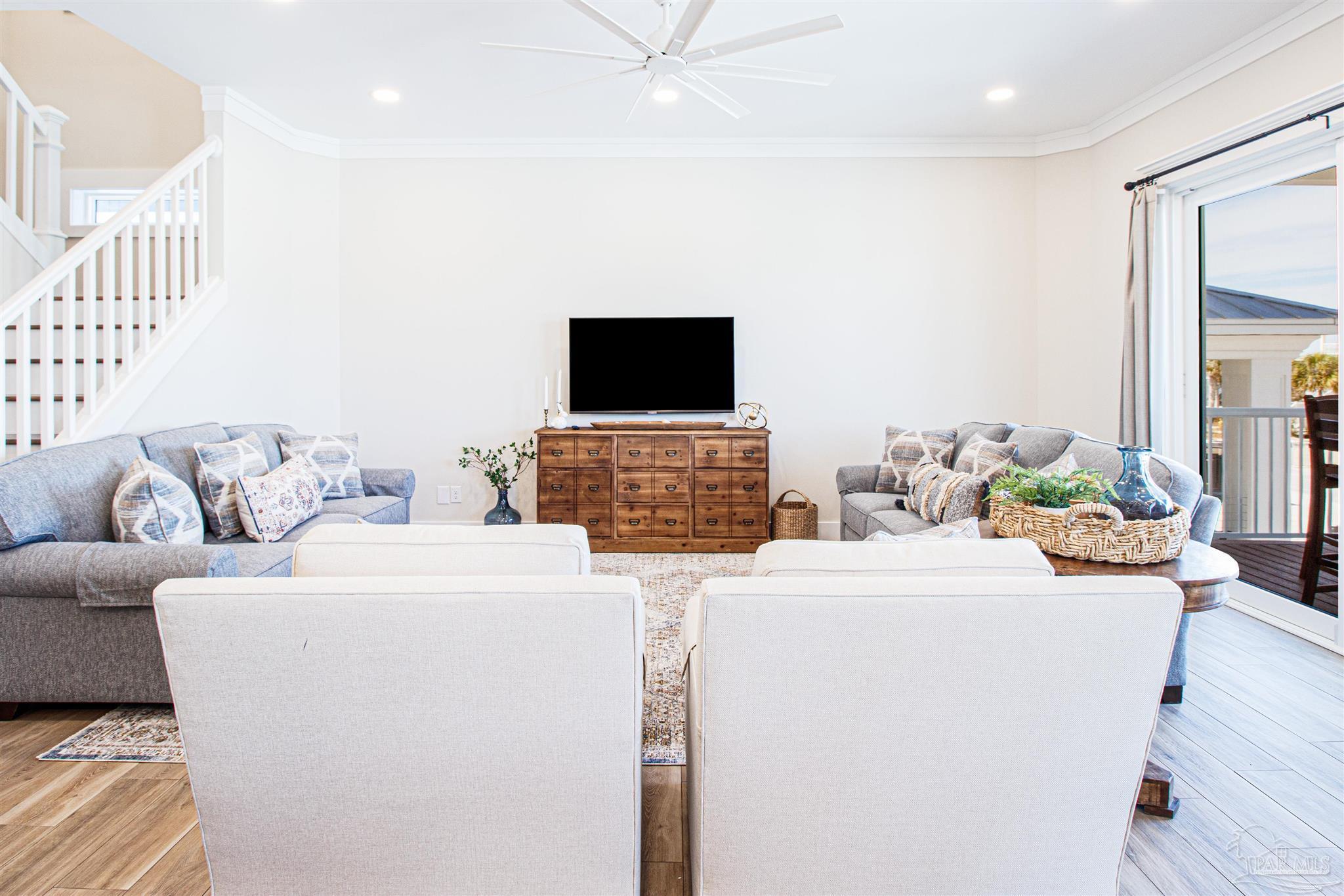 Property Photo: 7337 Grand Navarre Blvd FL 32566