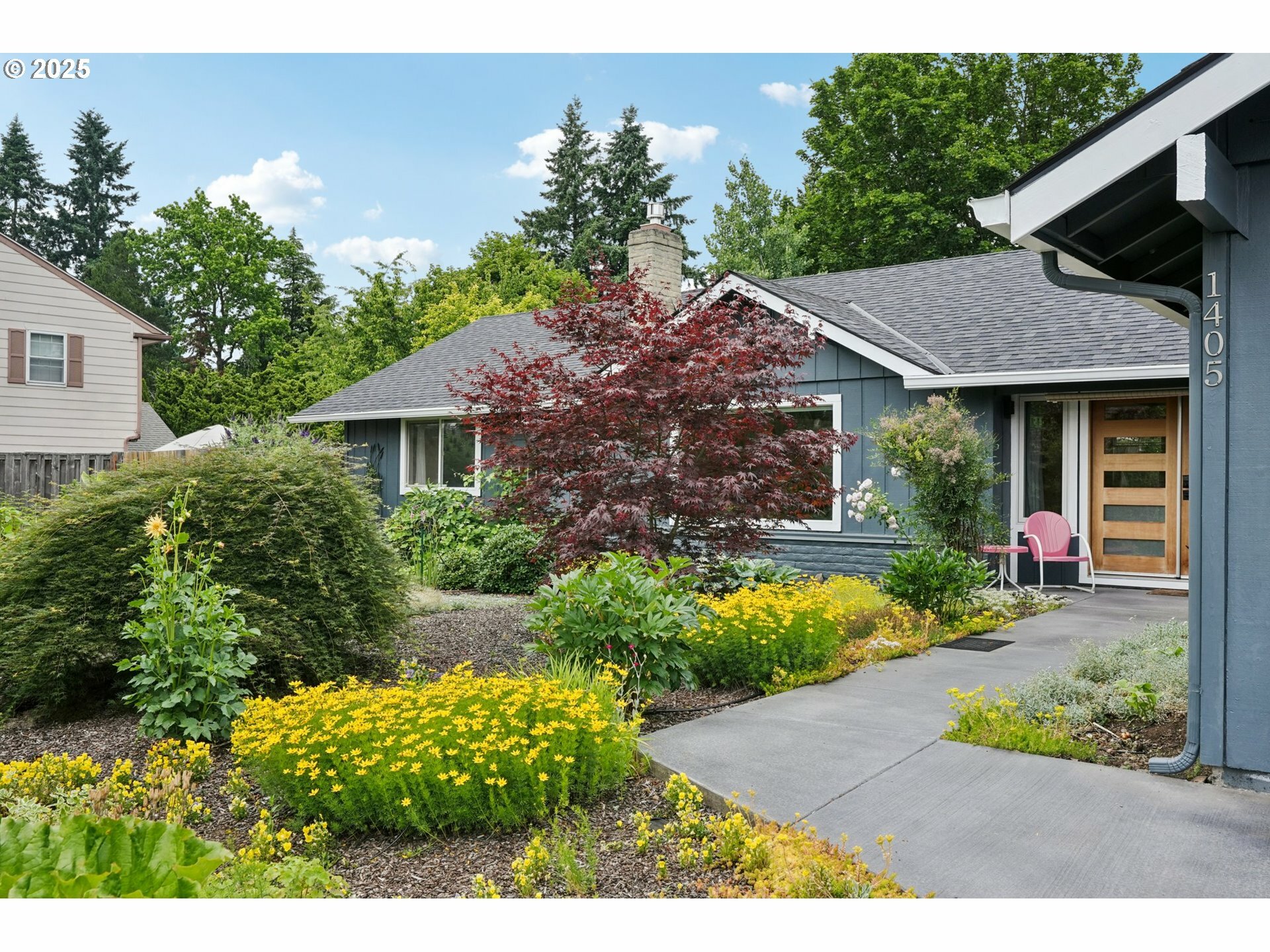 Property Photo:  1405 SE 121st Ave  WA 98683 