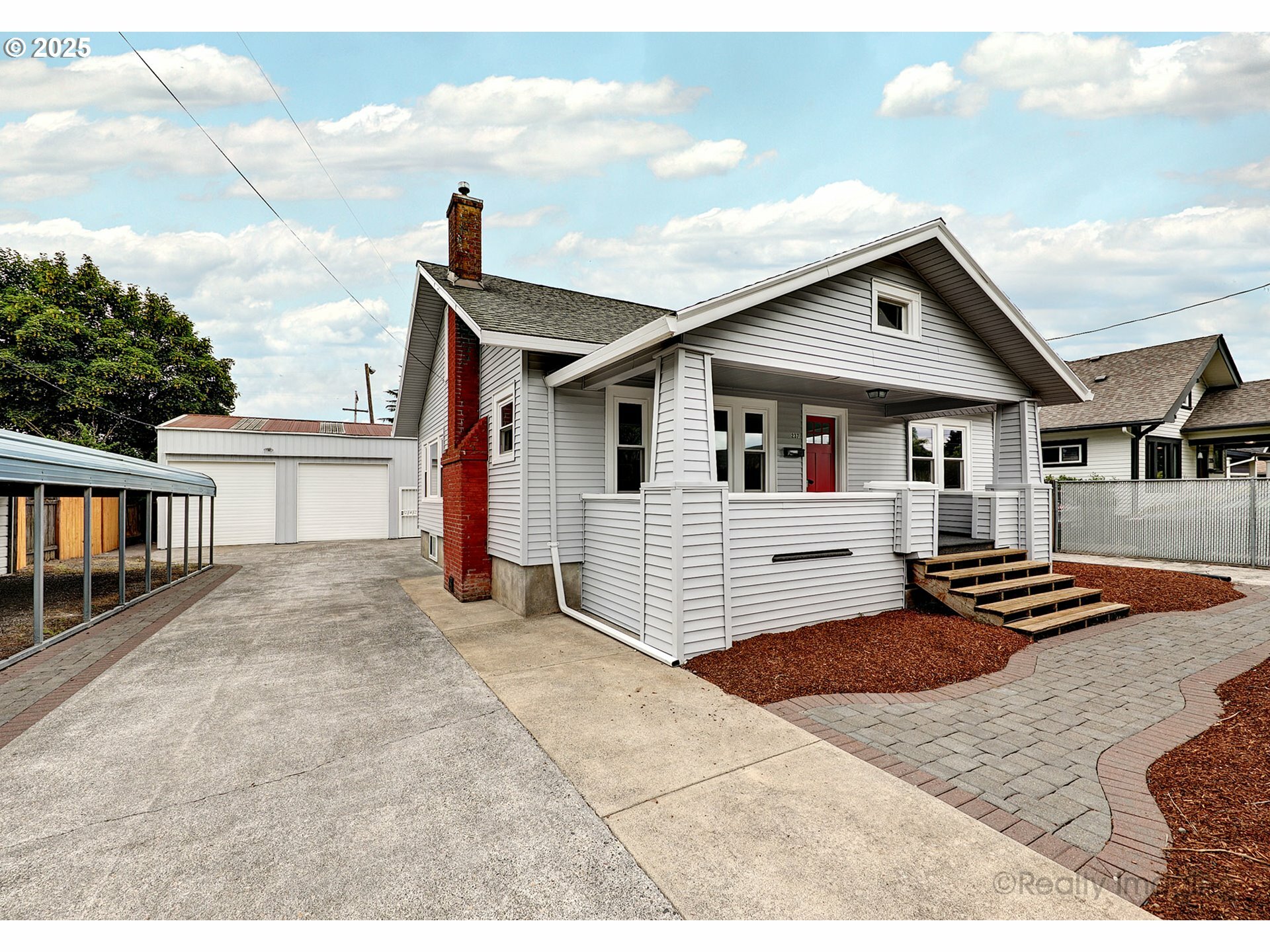 237 SE 83rd Ave  Portland OR 97216 photo