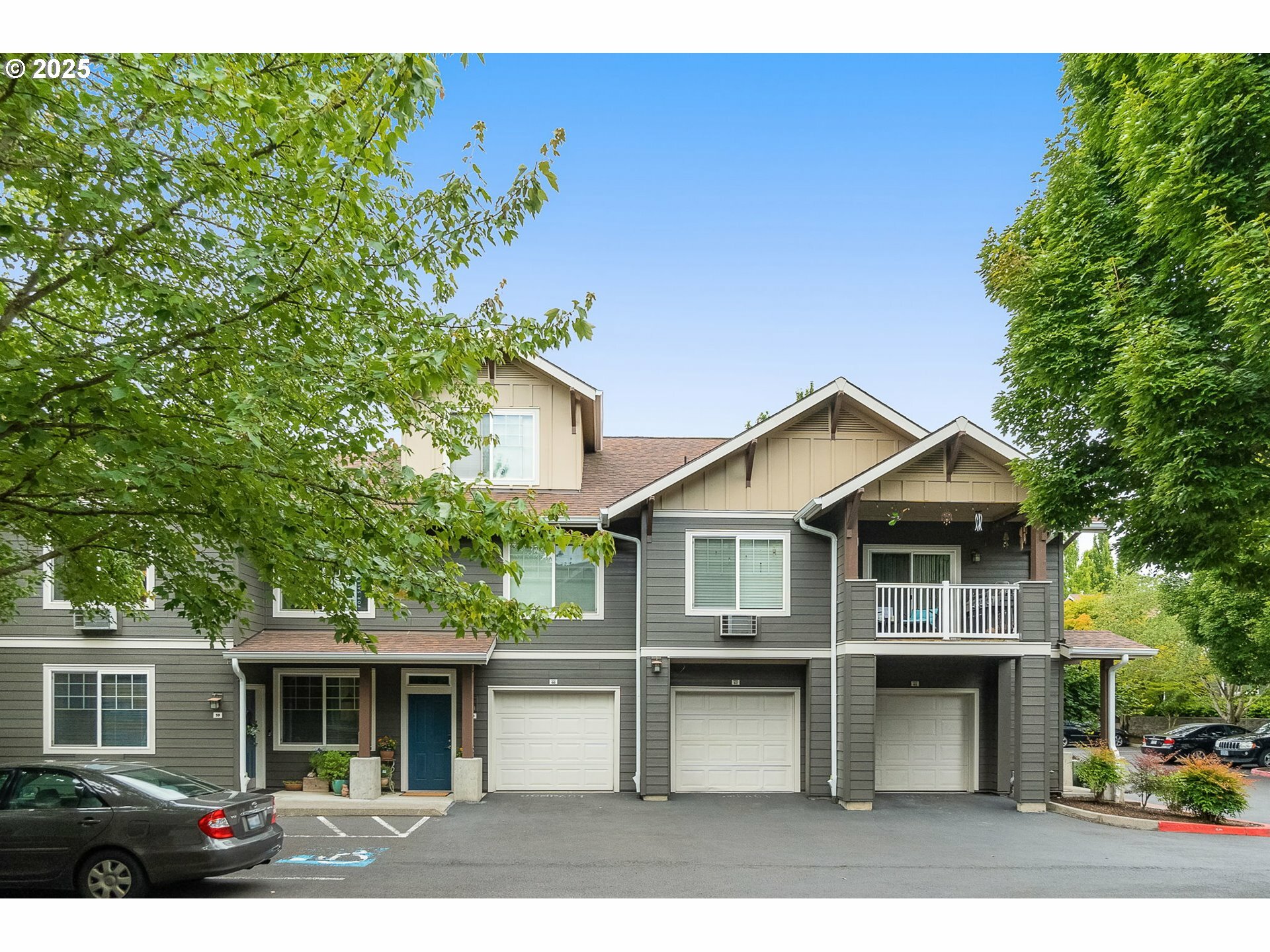 Property Photo:  10800 SE 17th Cir E60  WA 98664 