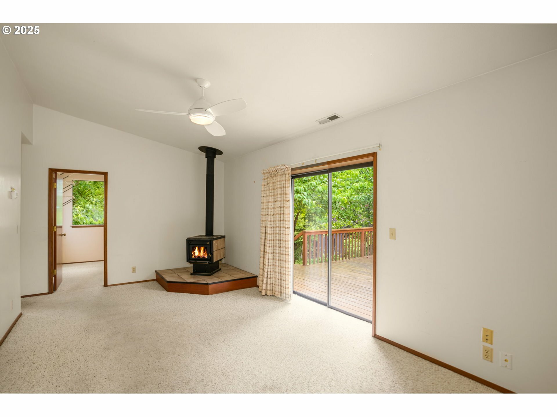 Property Photo: 2634 SW Mitchell Ct OR 97239