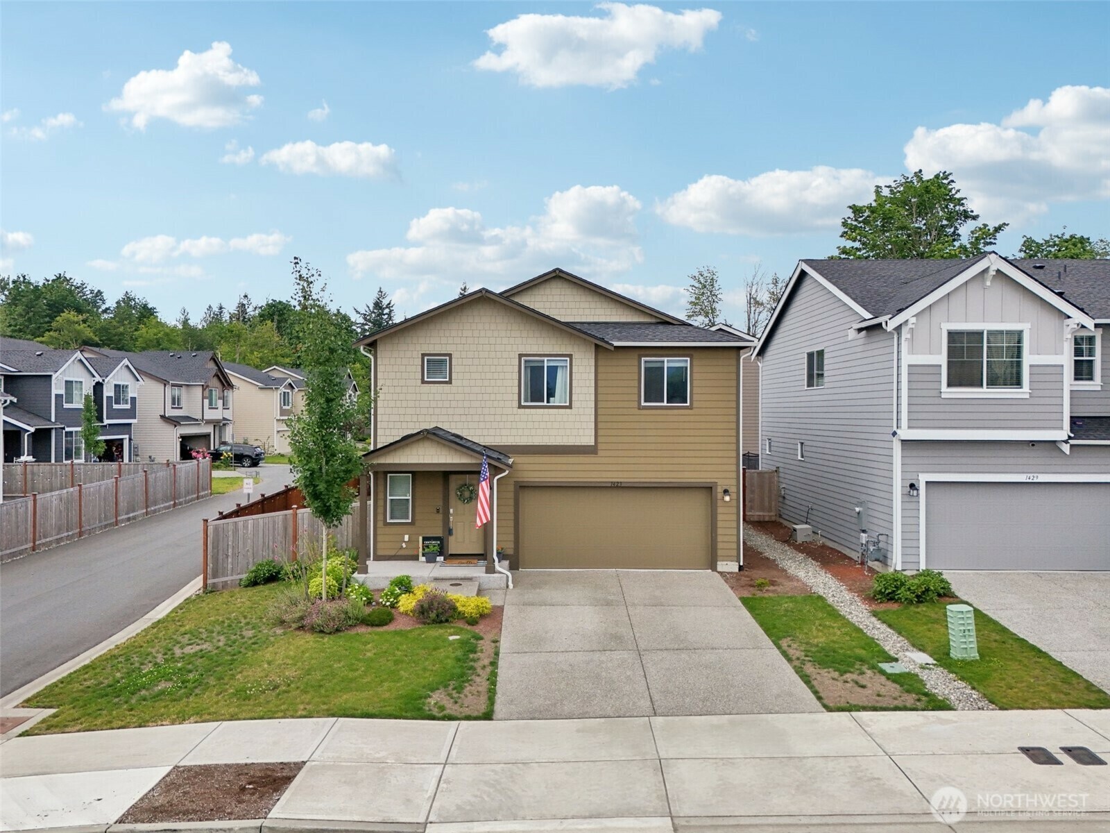 Property Photo: 1423 Cascade St WA 98294