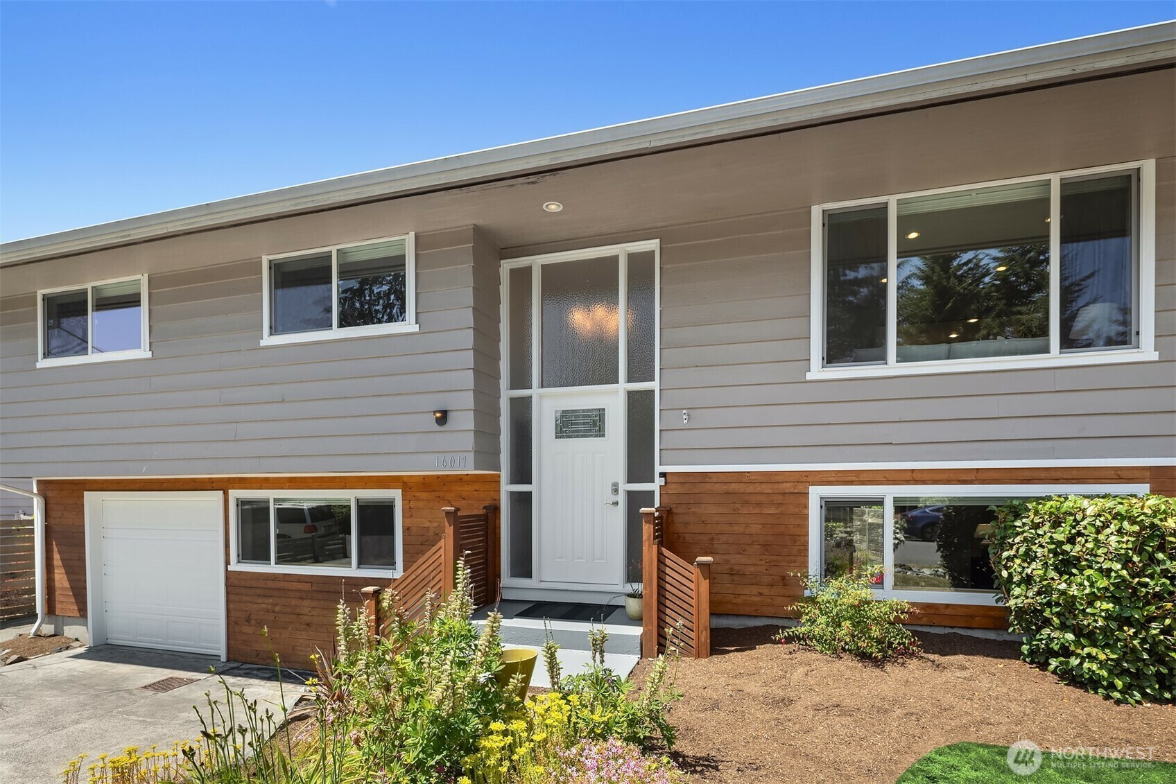Property Photo:  16011  Sunnyside Avenue N  WA 98133 