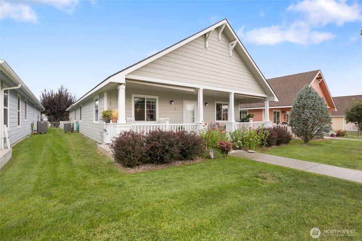 Property Photo:  123 E 9th Avenue  #5  WA 98837 