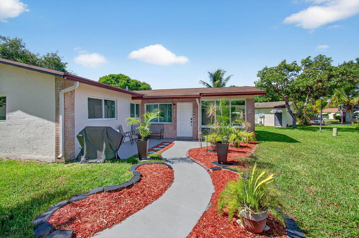 2520 SW Natura Boulevard  Deerfield Beach FL 33441 photo