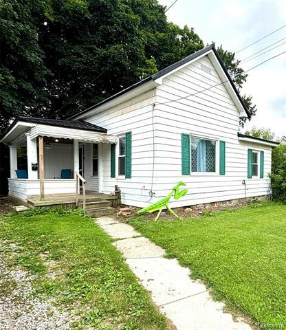 Property Photo: 104 Park Avenue MI 48097