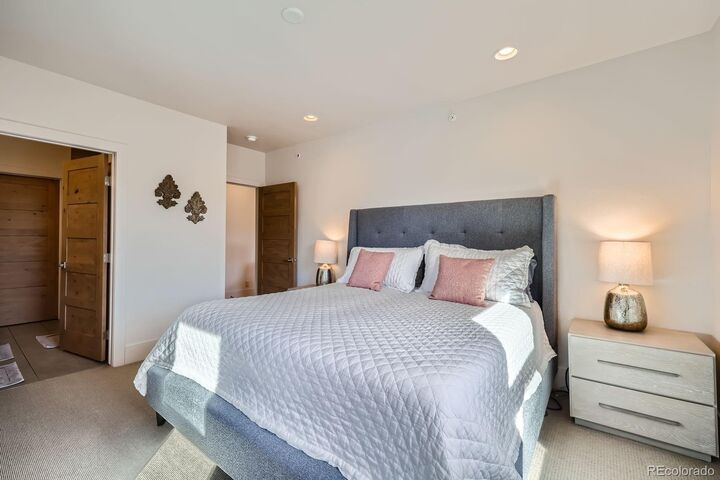 Property Photo:  1090 Blue River Parkway 204  CO 80498 
