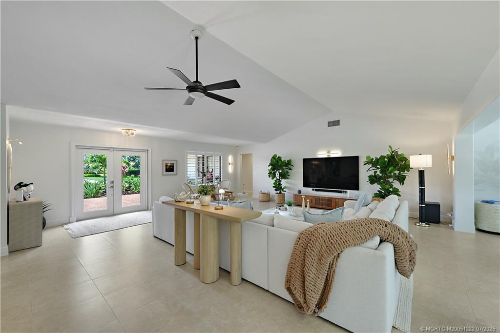 Property Photo: 1463 SW Troon Circle FL 34990