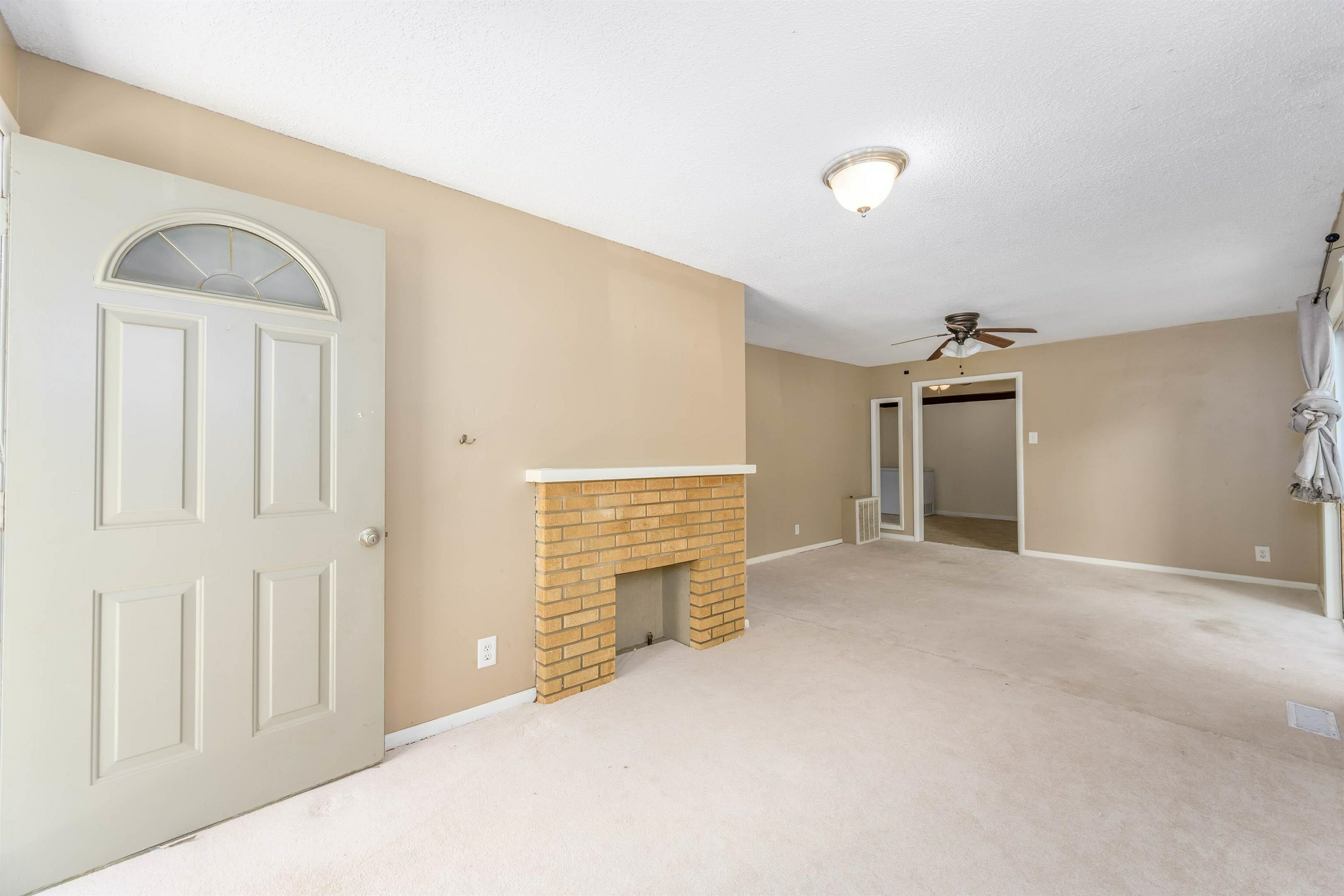 Property Photo: 516 W Carr Ave KS 67042-2703