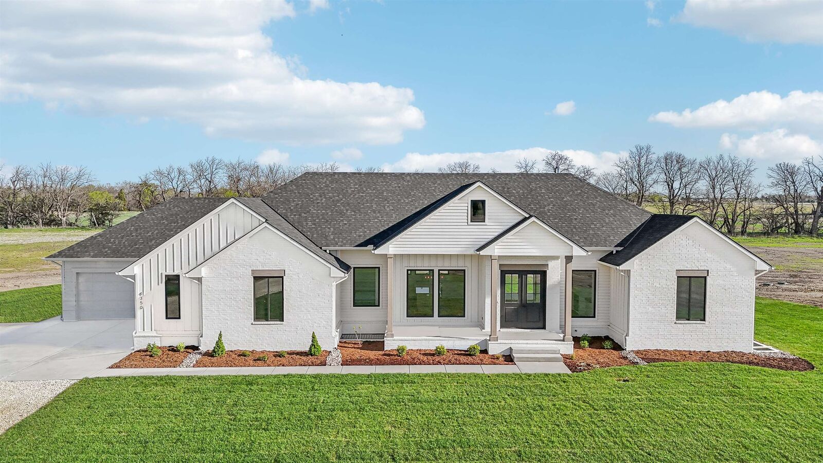 Property Photo:  4350 E Brenda Cir  KS 67147 