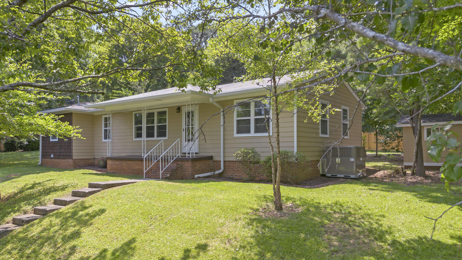 Property Photo:  3005 Pine Drive NE  TN 37312 