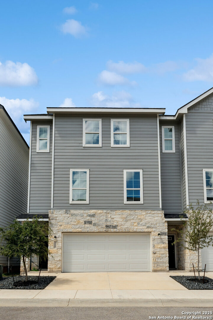Property Photo: 21419/21503 Sir Walter Ln TX 78256