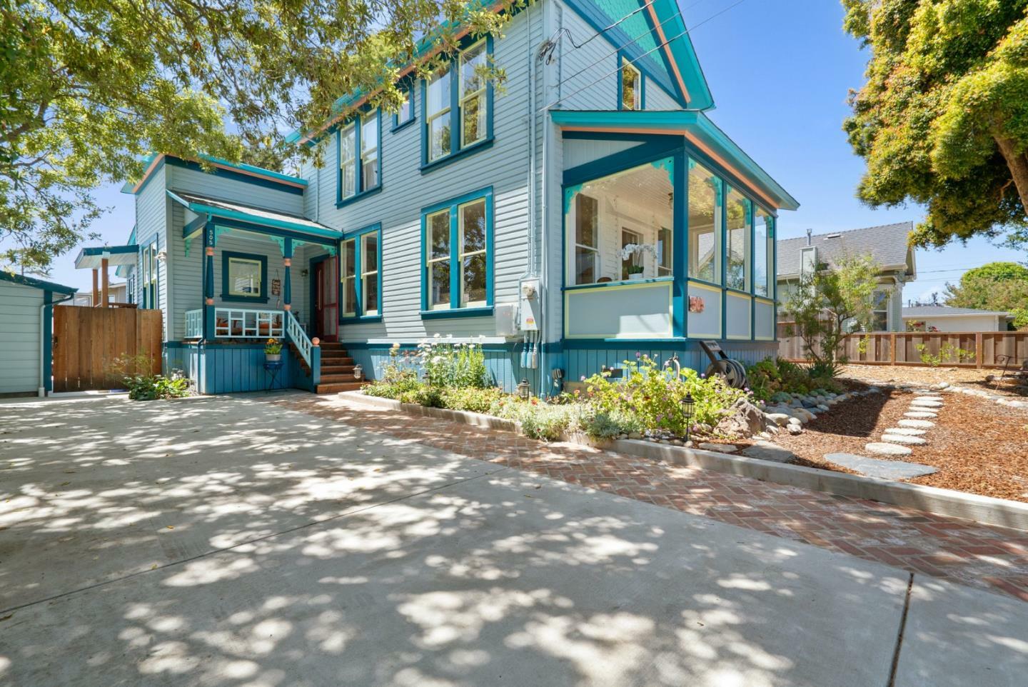 Property Photo: 505 Cayuga Street CA 95062