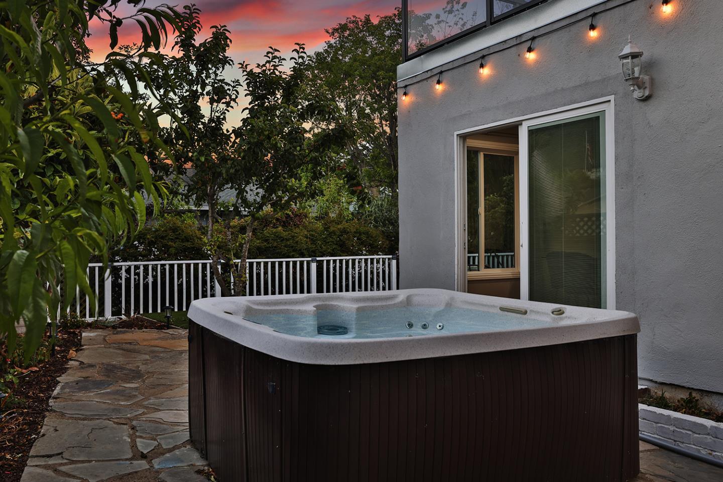 Property Photo: 1001 Everglades Drive CA 94044