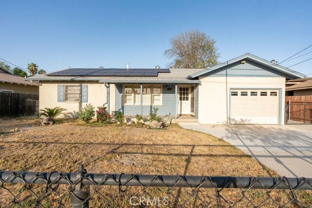 Property Photo: 552 S Thompson Street CA 92543