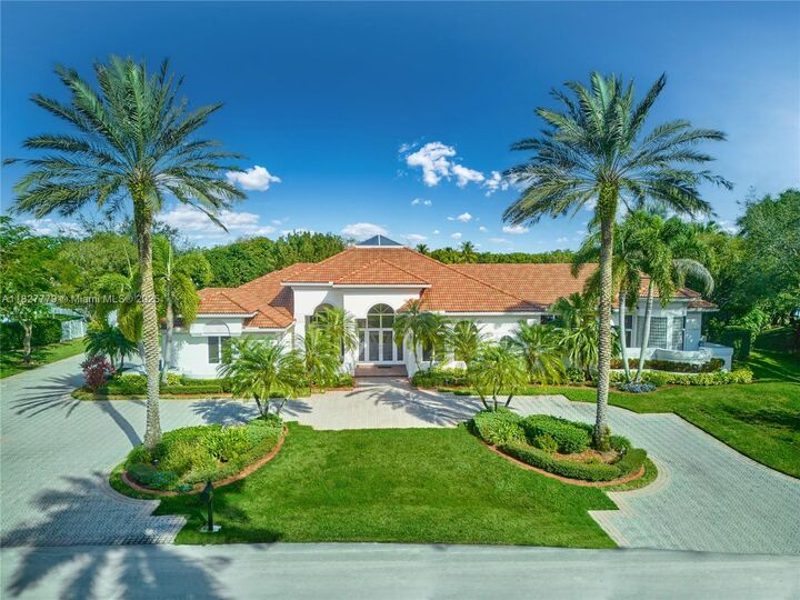 Property Photo:  2939 Paddock Ln  FL 33331 