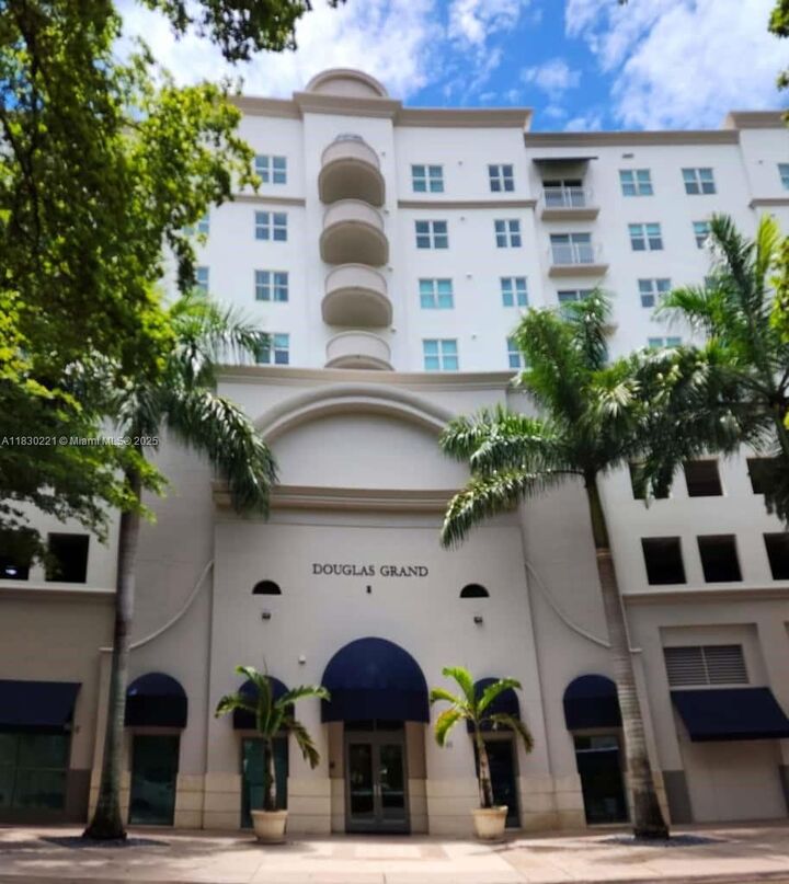 Property Photo: 50 Menores Ave 832 FL 33134