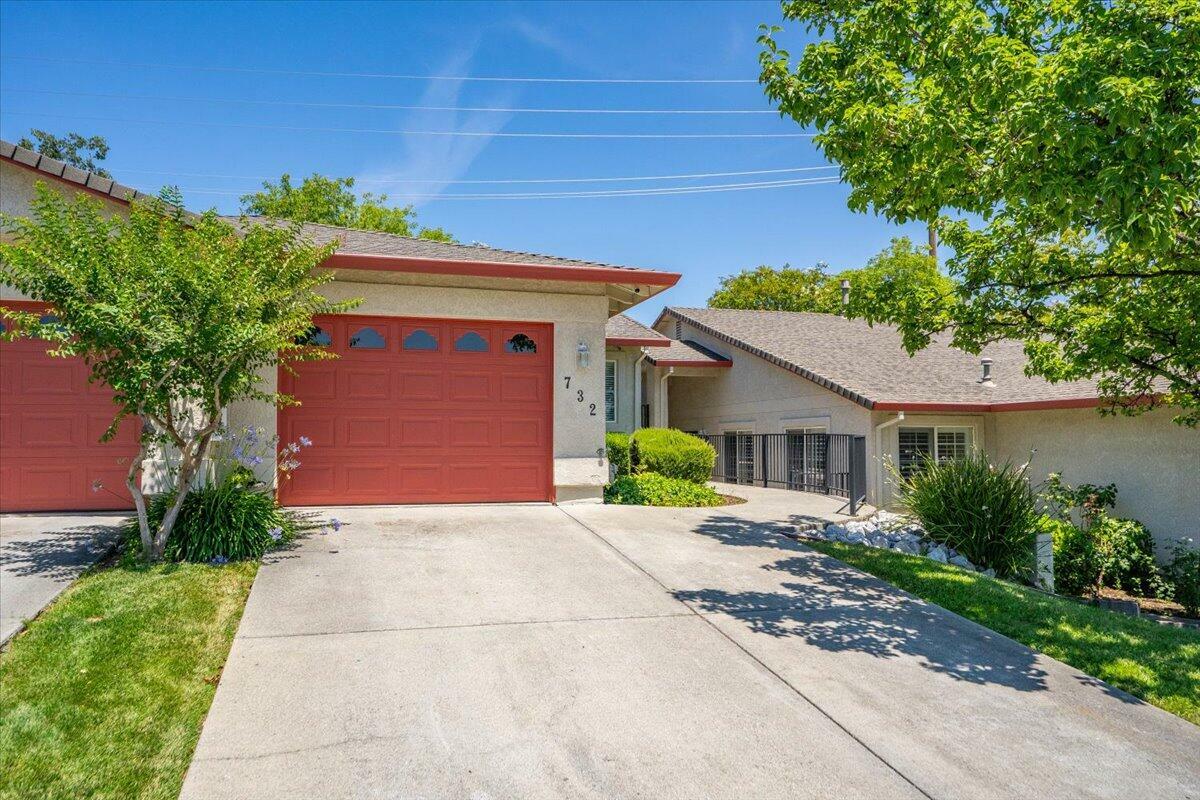 732 Stonebriar Trail  Redding CA 96003 photo