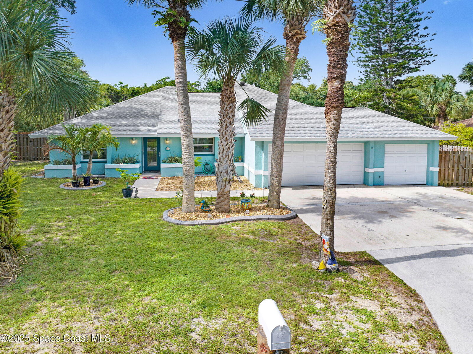 Property Photo:  123 Pelican Drive  FL 32951 