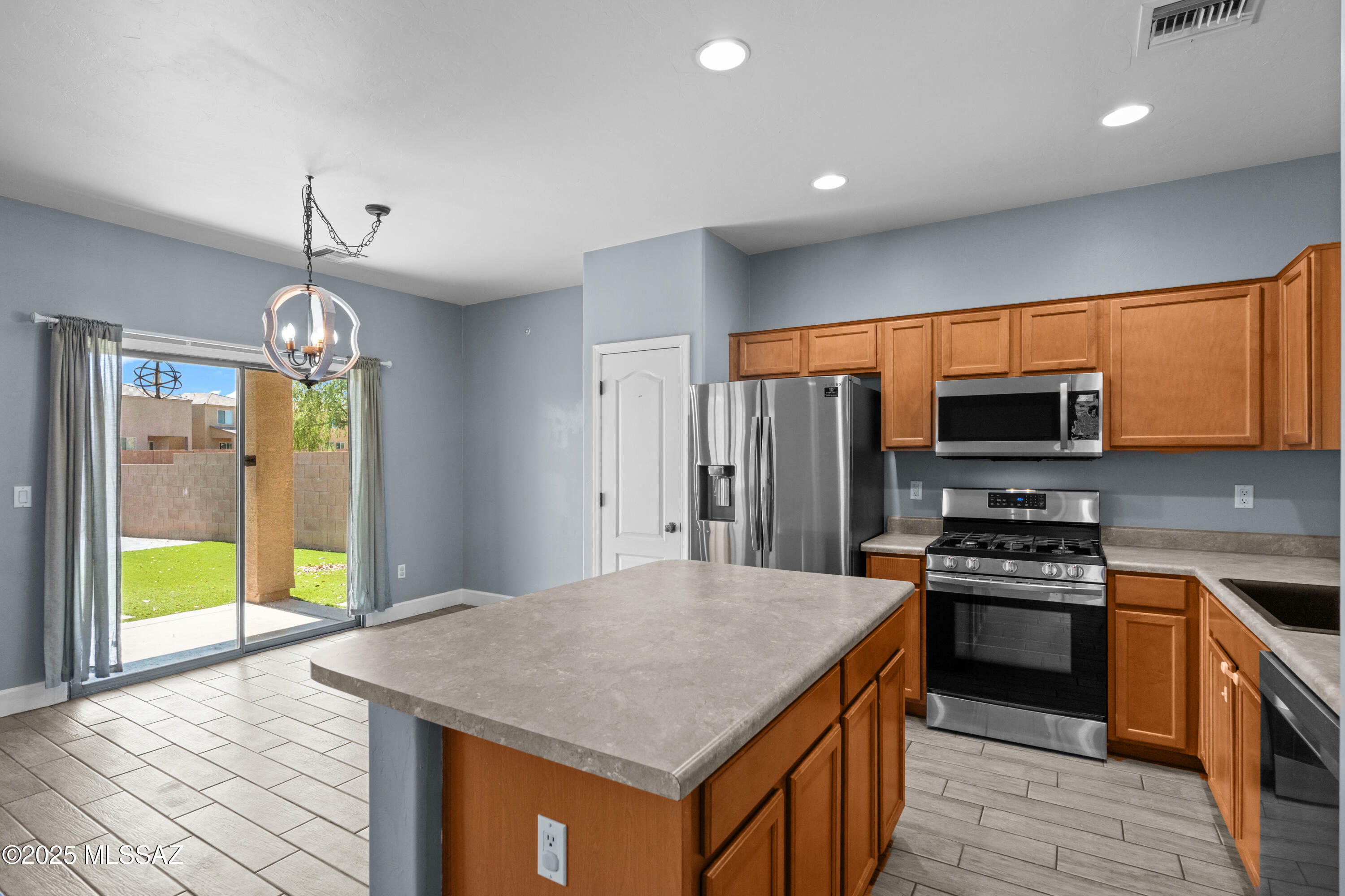 Property Photo: 720 N Highlands Grove Lane AZ 85629