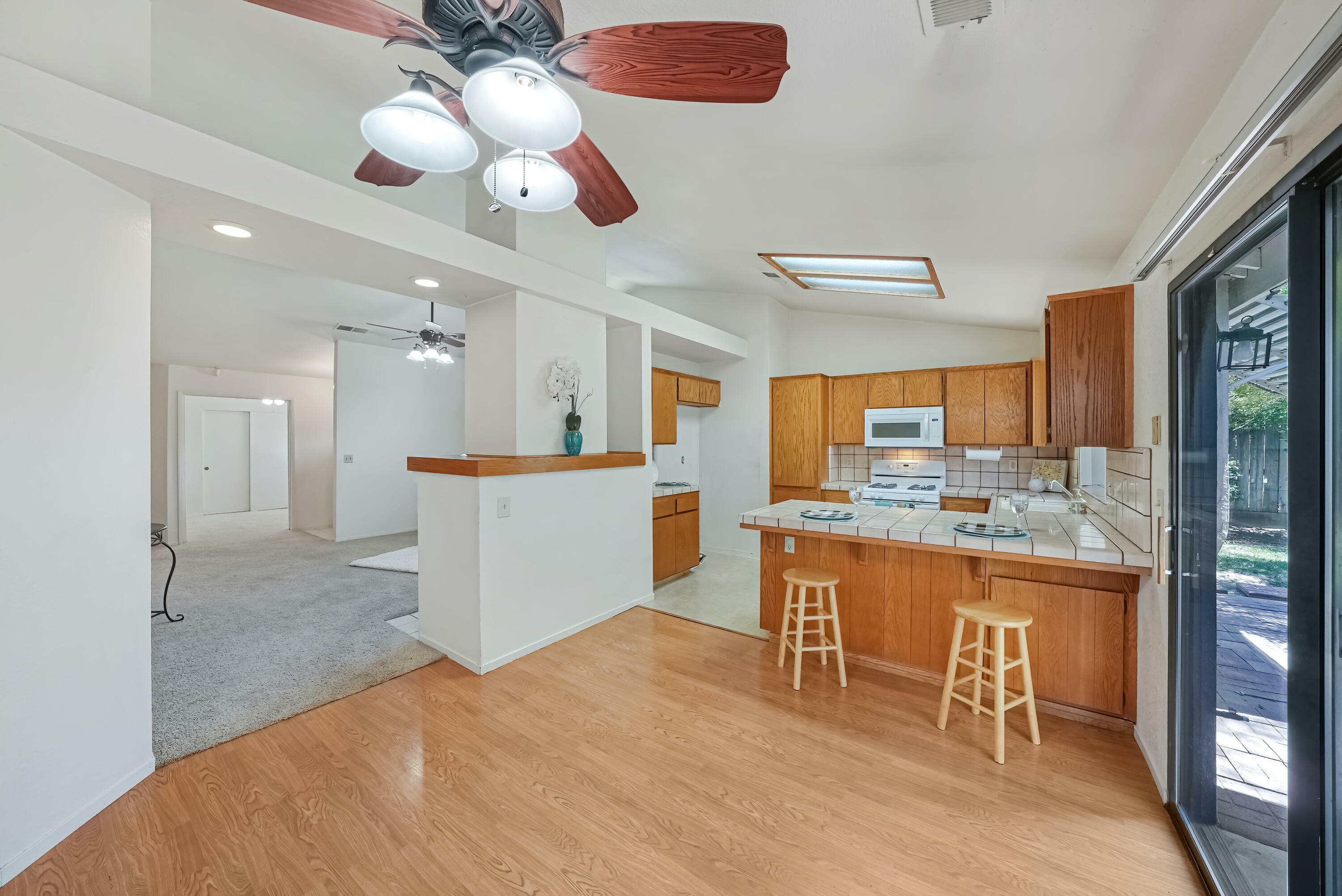 Property Photo: 1437 E Vassar Avenue CA 93292