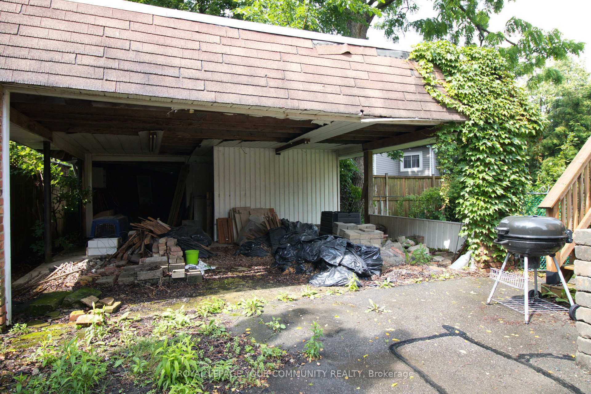 Property Photo: 16 West Street ON N7M 2R2