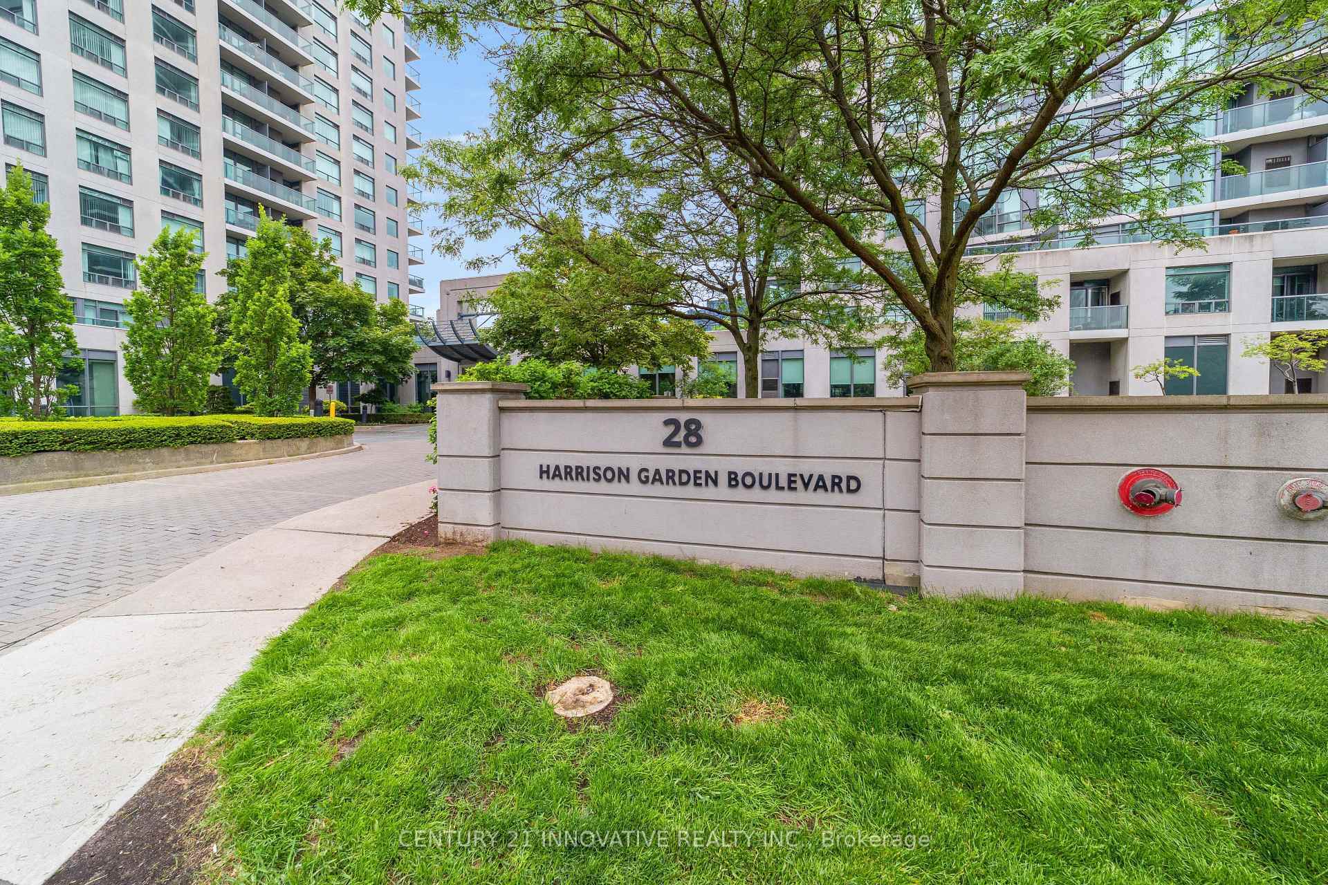 Property Photo: 28 Harrison Garden Boulevard 1508 ON M2N 7B5