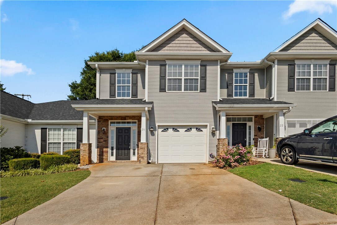 Property Photo: 24 Roselite Circle SC 29650