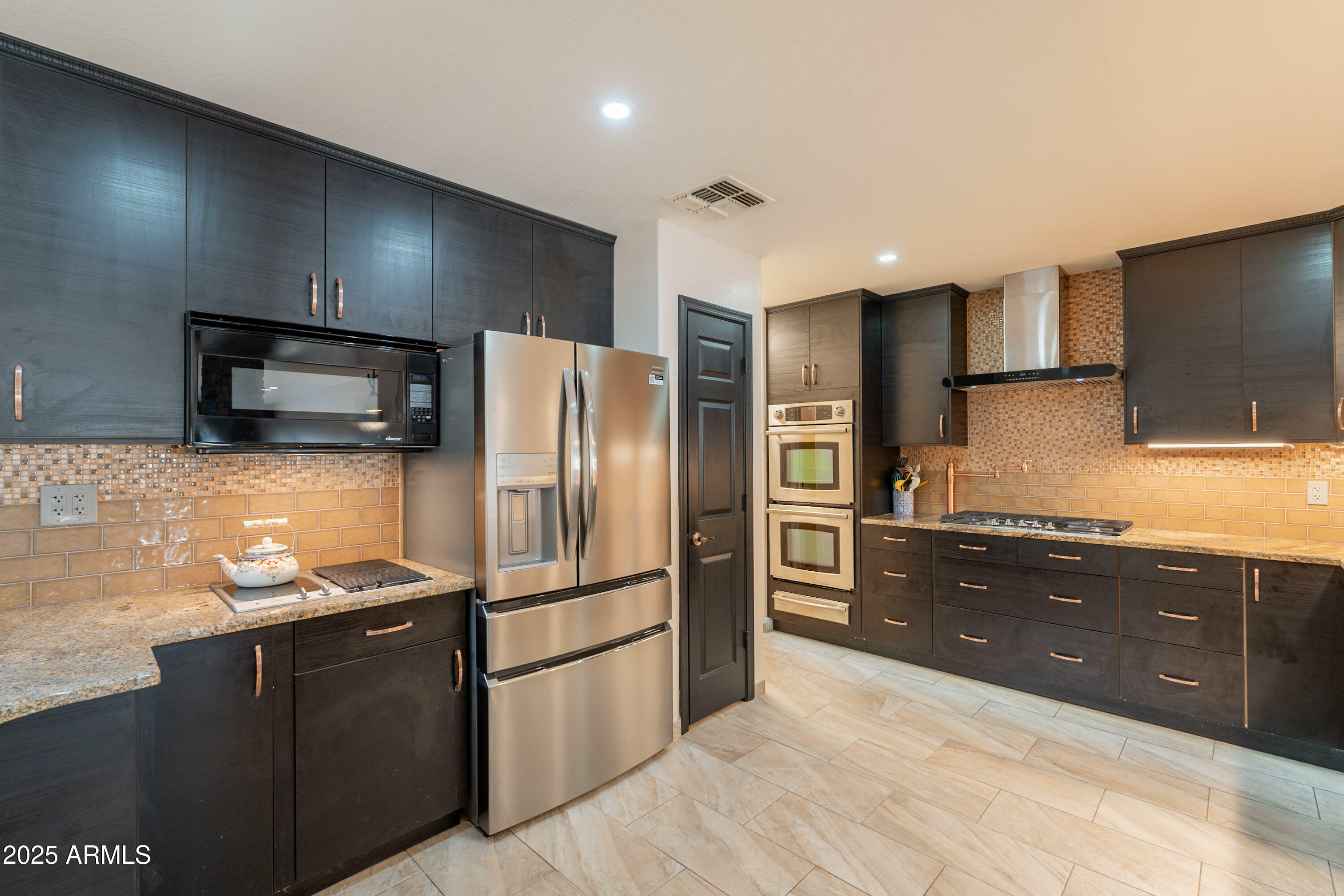 Property Photo: 21311 N Shelby Court AZ 85138
