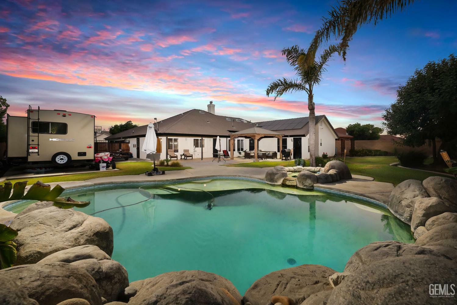 Property Photo: 13714 Table Rock Avenue CA 93314