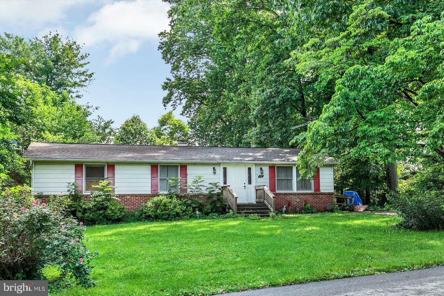 Property Photo: 38 Poplar Drive PA 17314