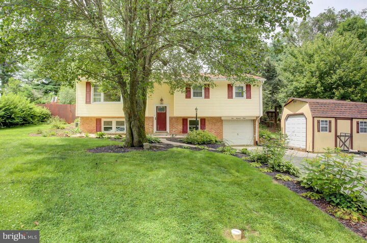 140 Echo Drive  Chambersburg PA 17202 photo