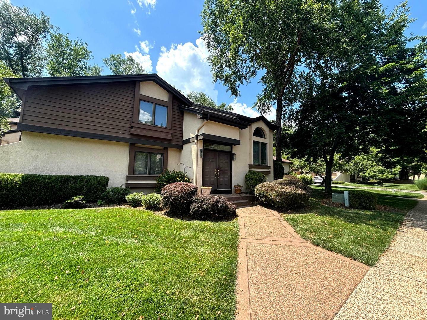 Property Photo:  514 Sayre Drive  NJ 08540 