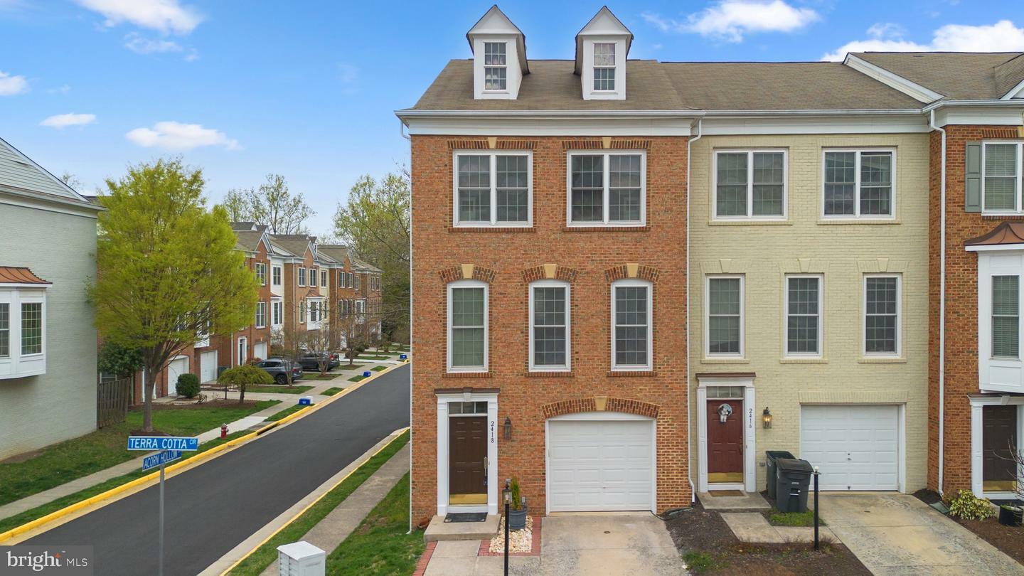 2418 Terra Cotta Circle  Herndon VA 20171 photo