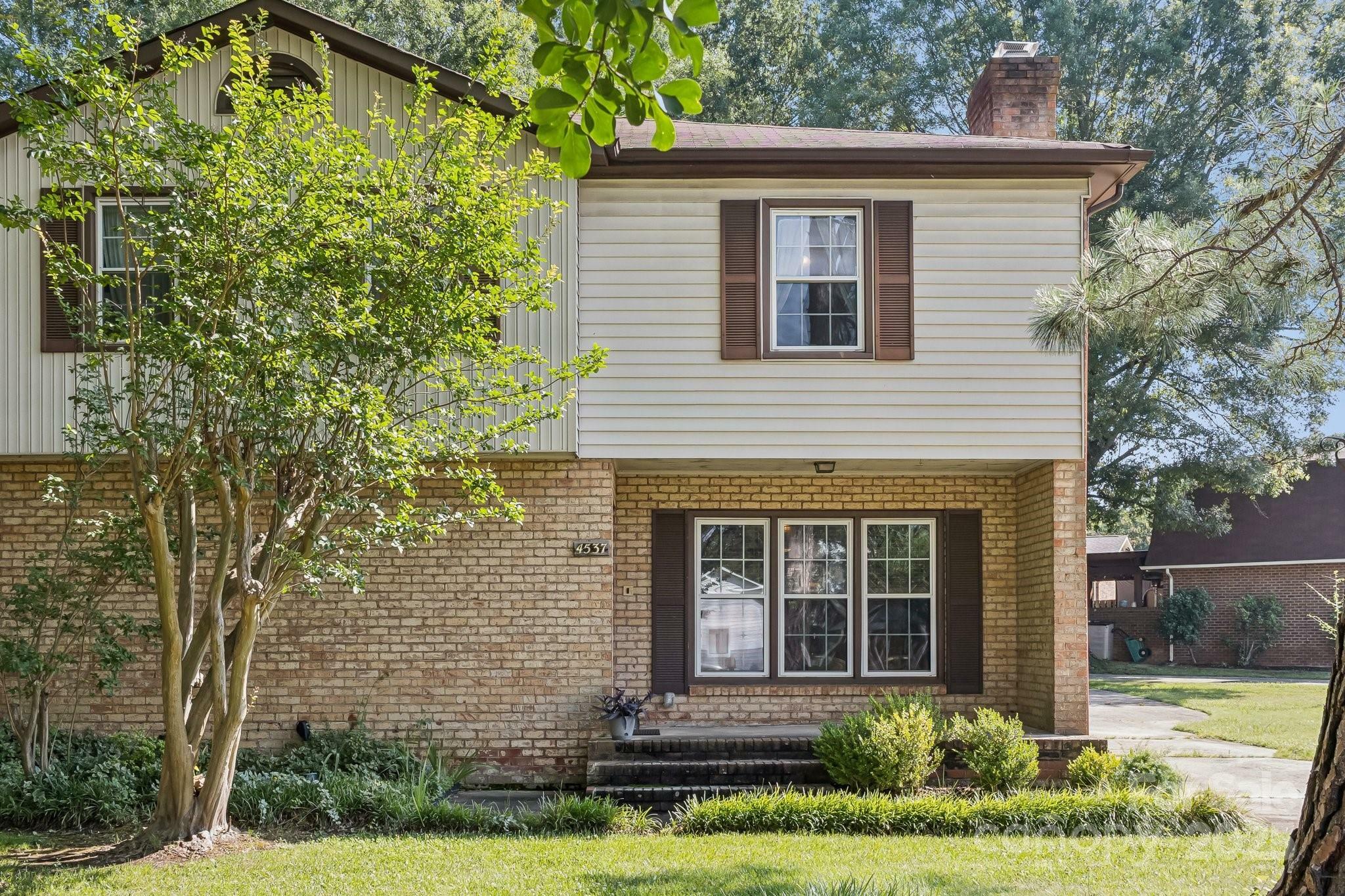 Property Photo: 4537 Swan Meadow Lane NC 28226