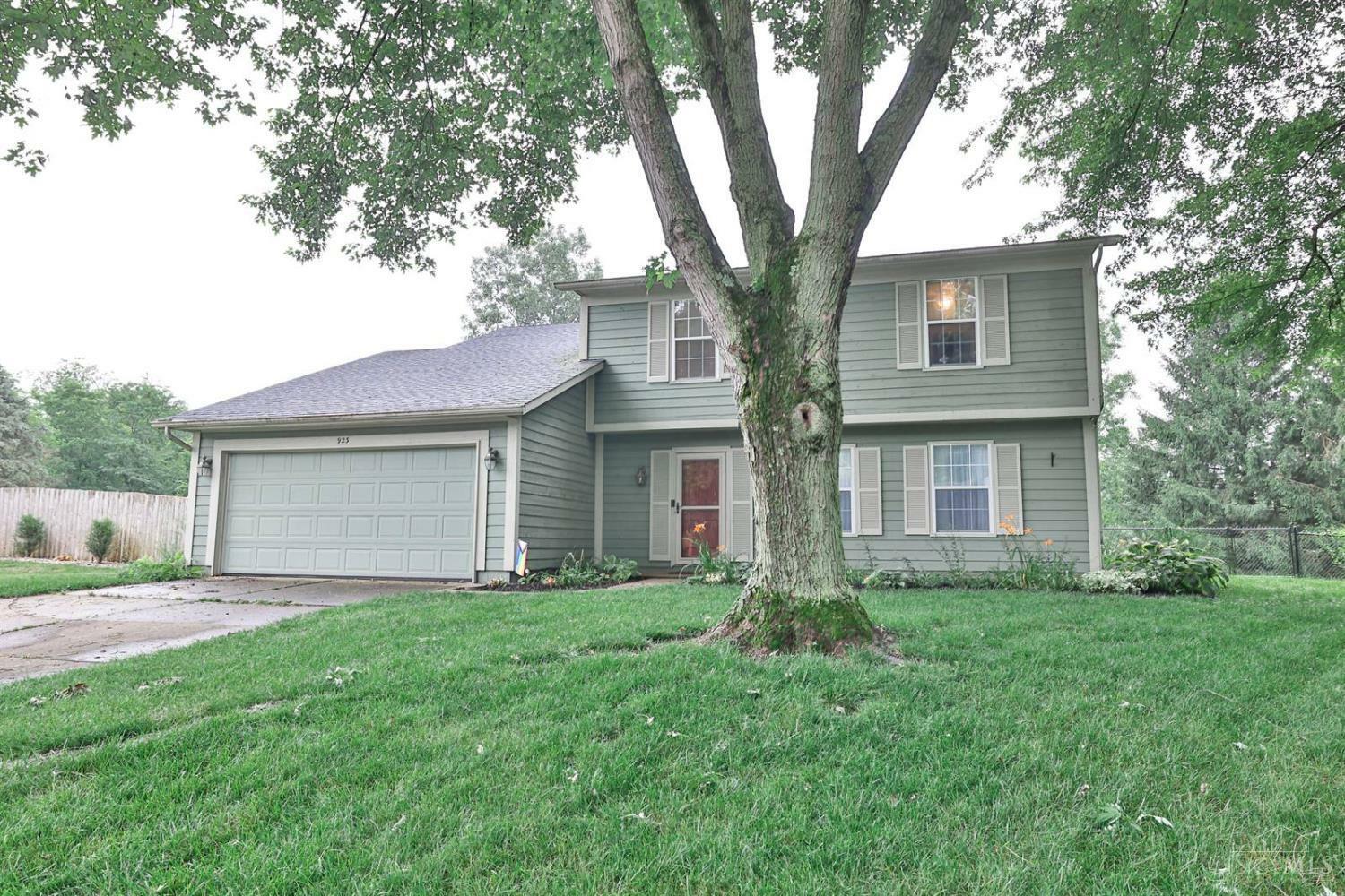 Property Photo: 923 Handfield Court OH 45324