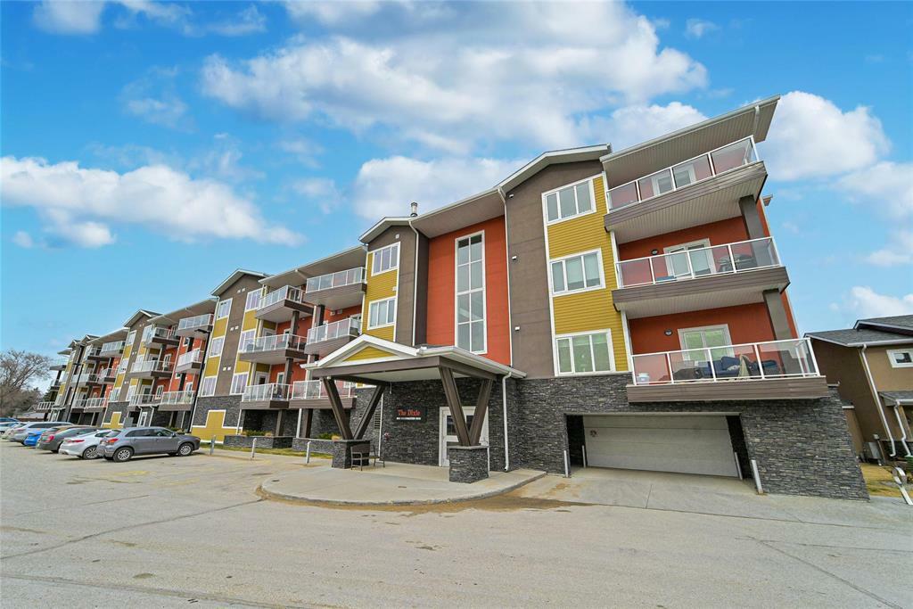 902 Headmaster Row  Winnipeg MB R2G 4K6 photo