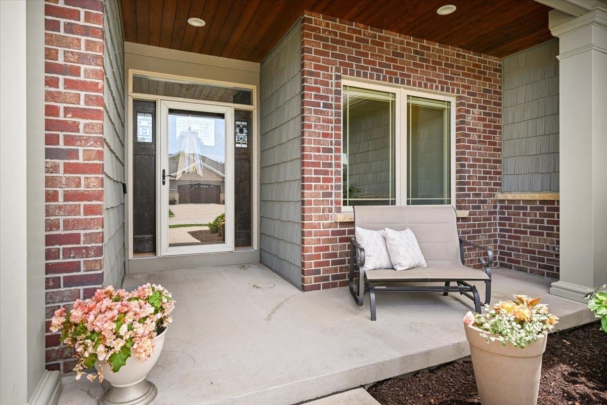 Property Photo: 2236 Jo Ann Drive IA 52002