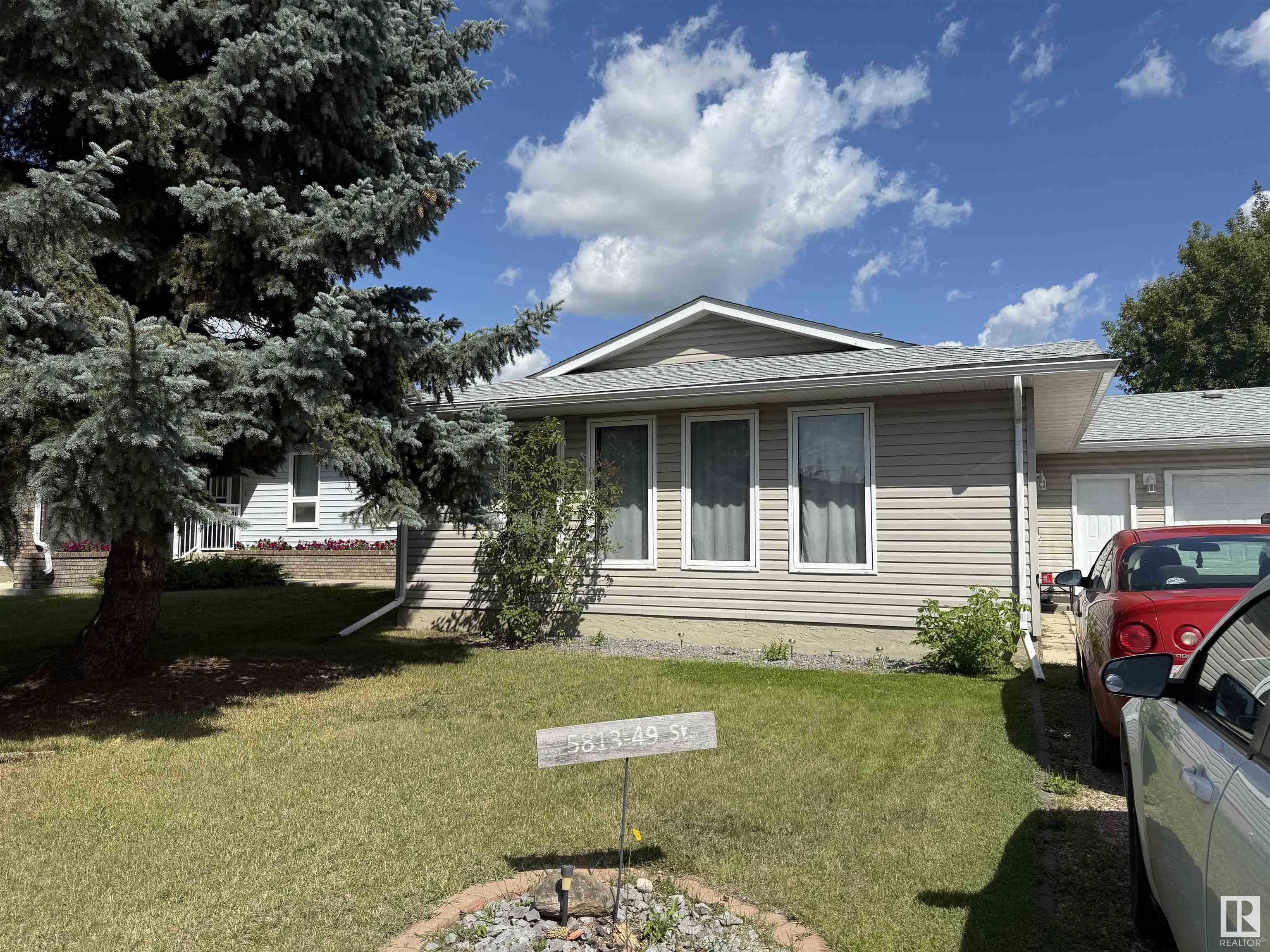 5813 49 Street  Vegreville AB T9C 1H1 photo