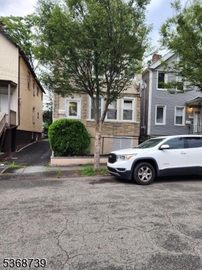 Property Photo: 583 Beach St NJ 07050