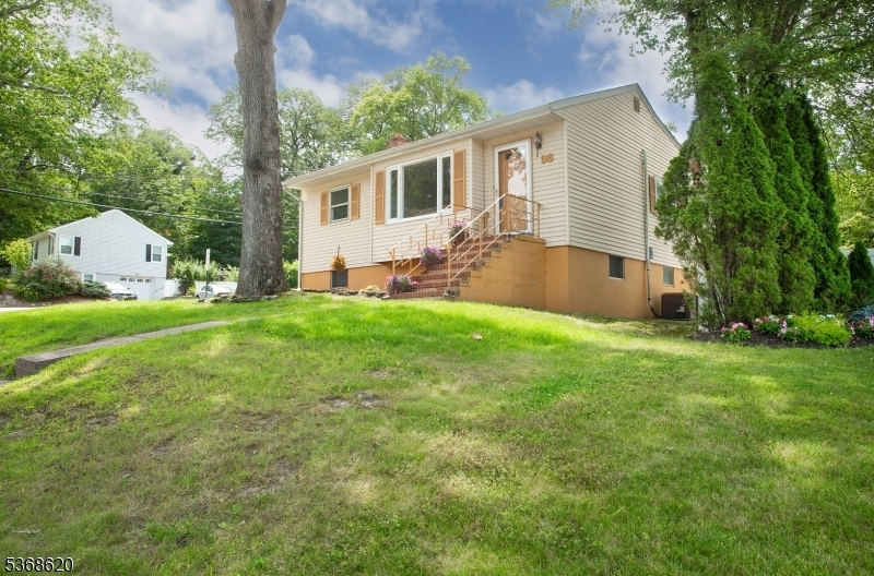 96 Yawpo Ave  Oakland Boro NJ 07436 photo