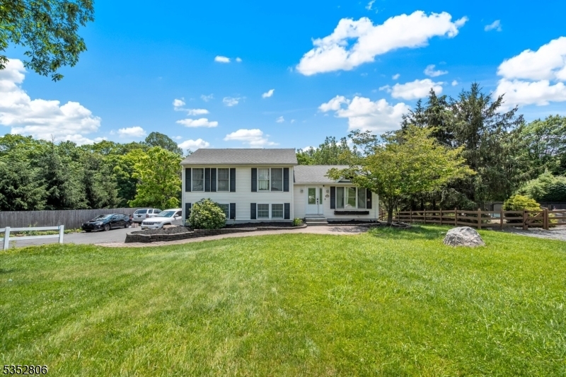 7 Codington Ln  Glen Gardner Boro NJ 08826 photo