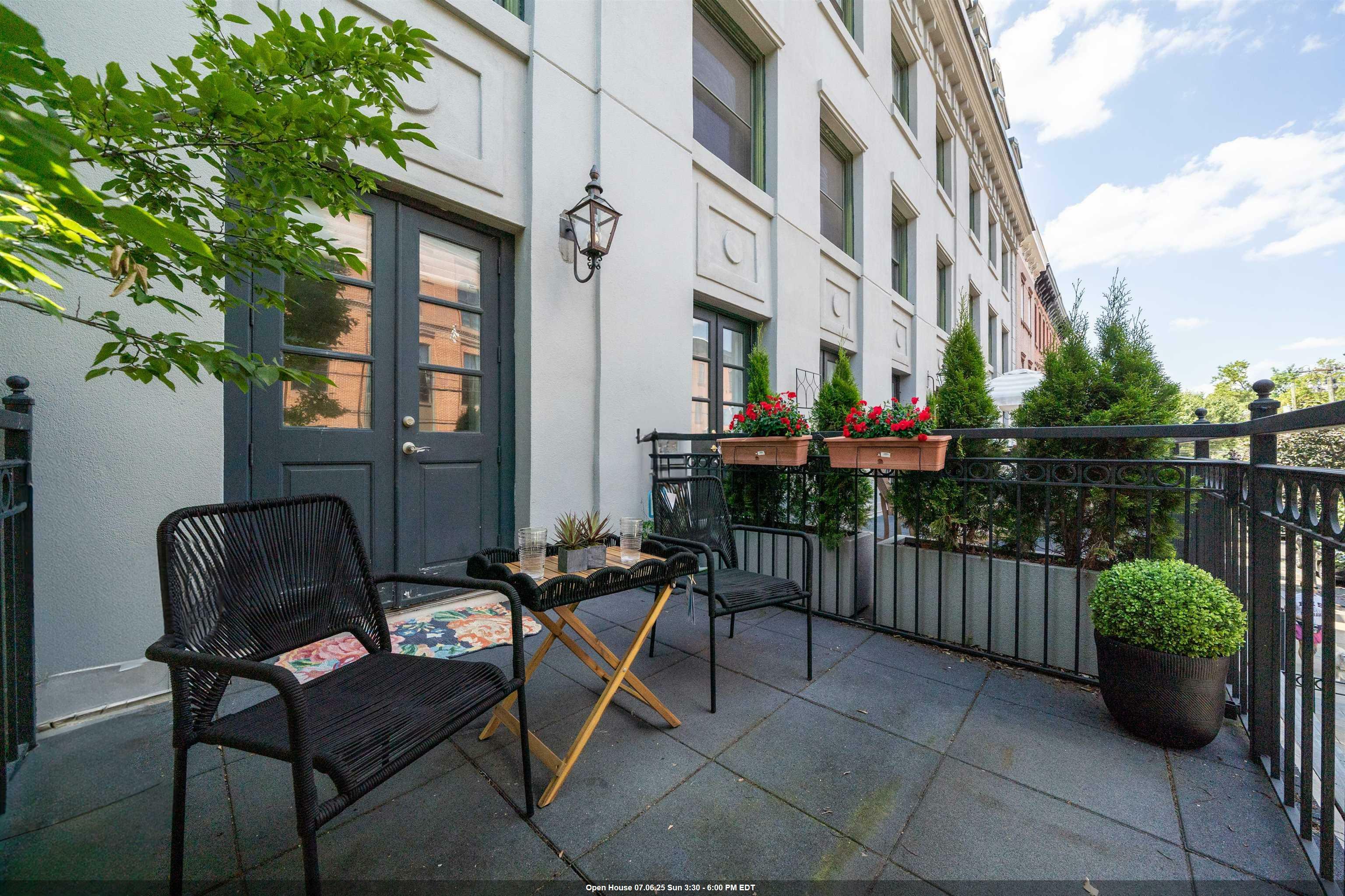 Property Photo:  600 Hudson St 2C  NJ 07030 
