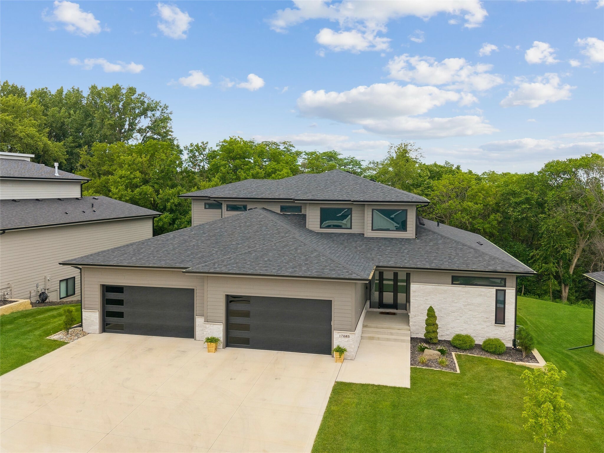 Property Photo:  17685 Townsend Drive  IA 50325 