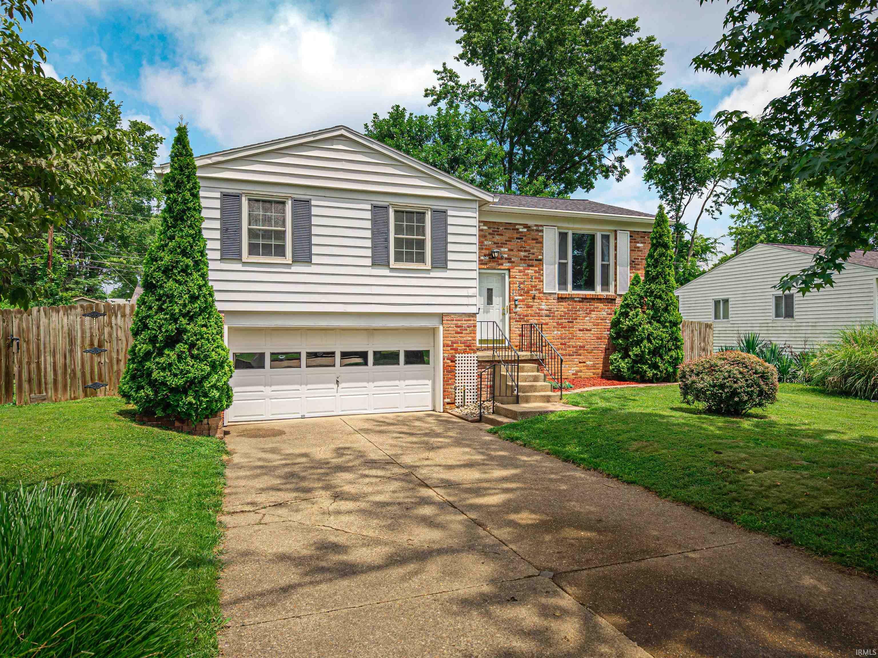 1313 Woodbine Lane  Evansville IN 47710 photo