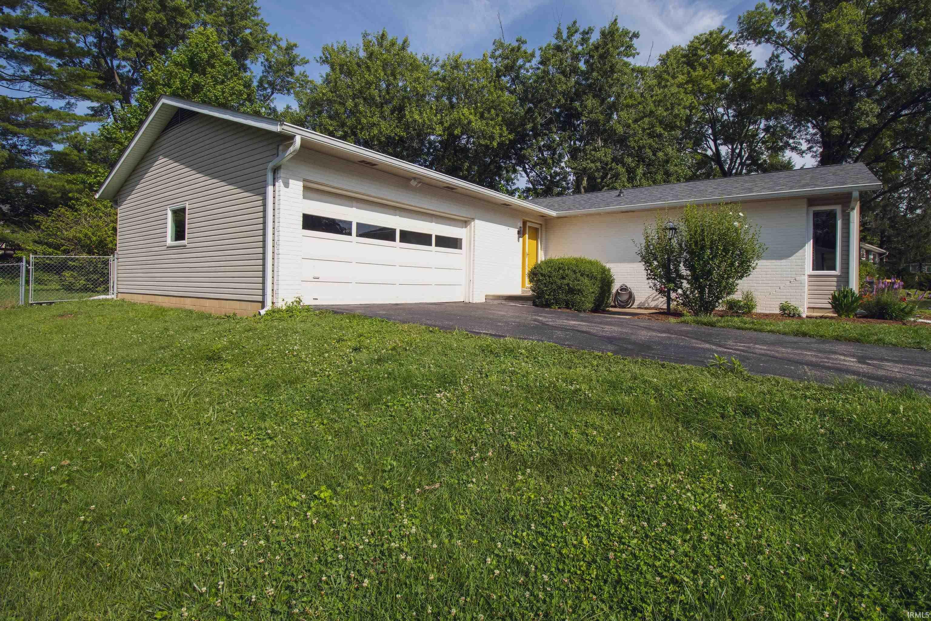 Property Photo: 3626 S Kingsbury Avenue IN 47401
