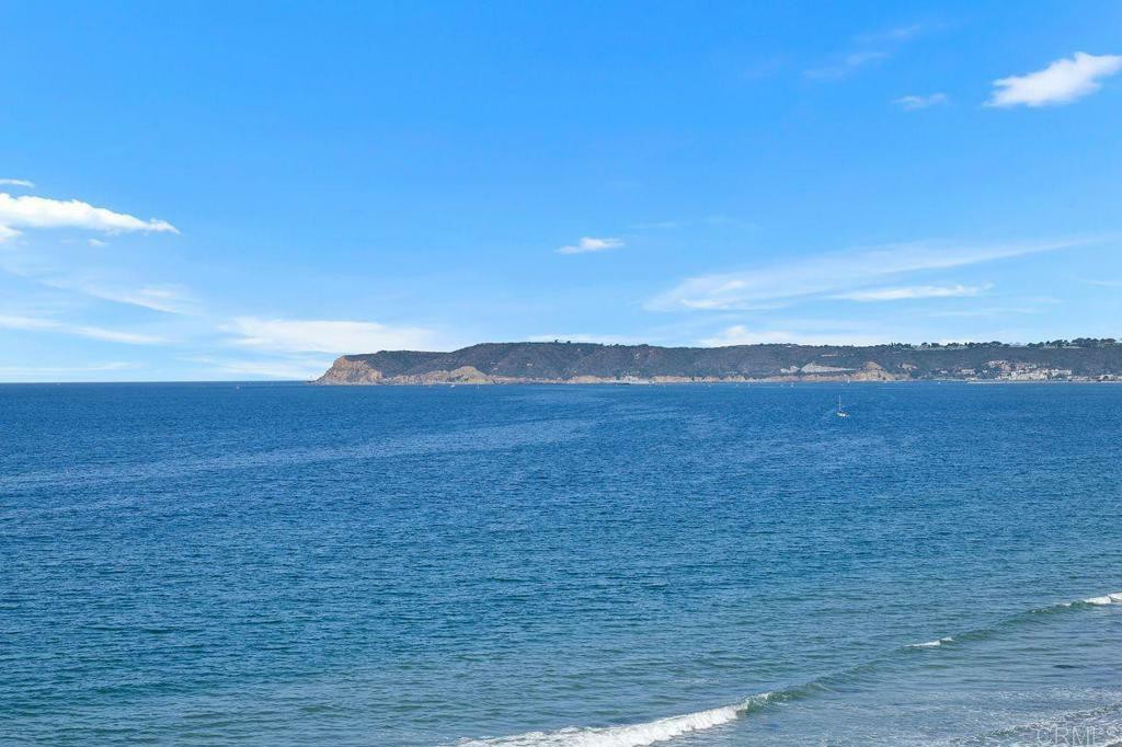 Property Photo: 1760 Avenida Del Mundo 805 CA 92118